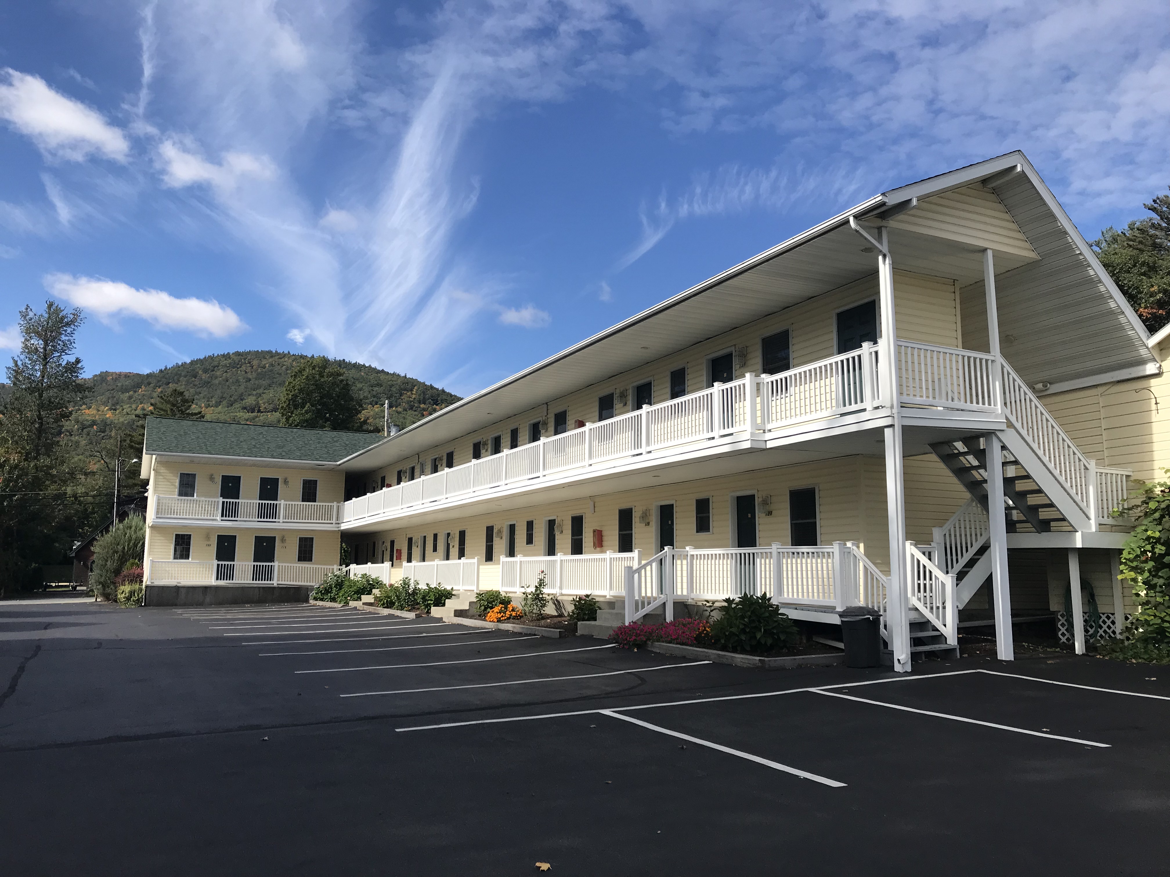 Motel rooms exterior